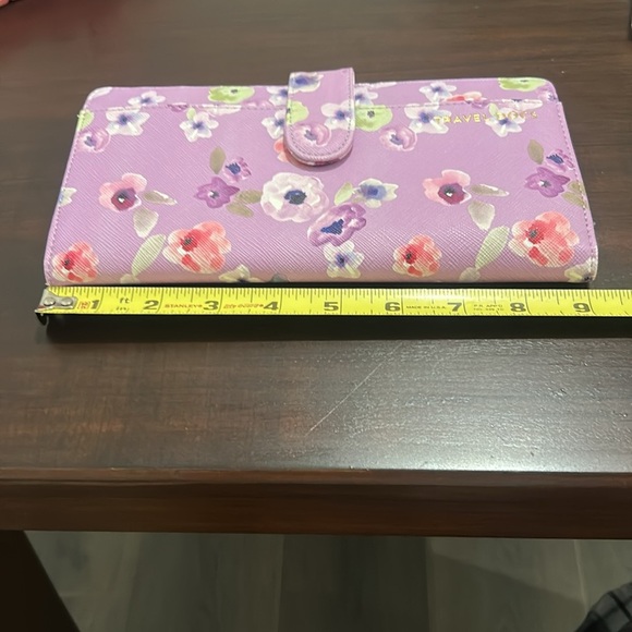 Love & Lore Floral Travel Document Wallet Organizer 9”x5” - Picture 15 of 16